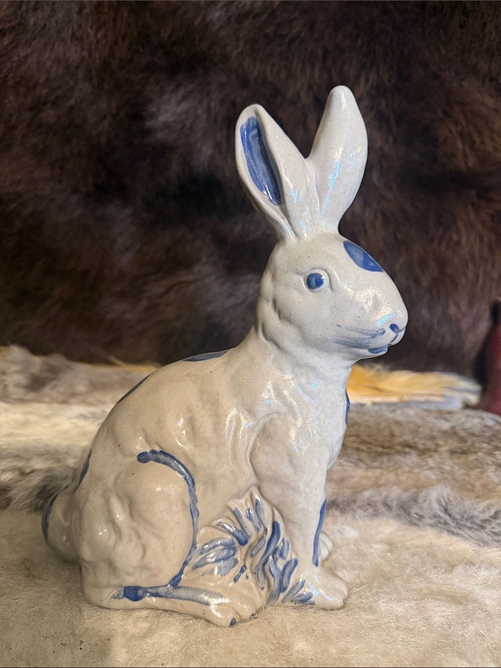 Gray and Blue Ceramic Rabbit Figurine - Home Art Accent (5000H)